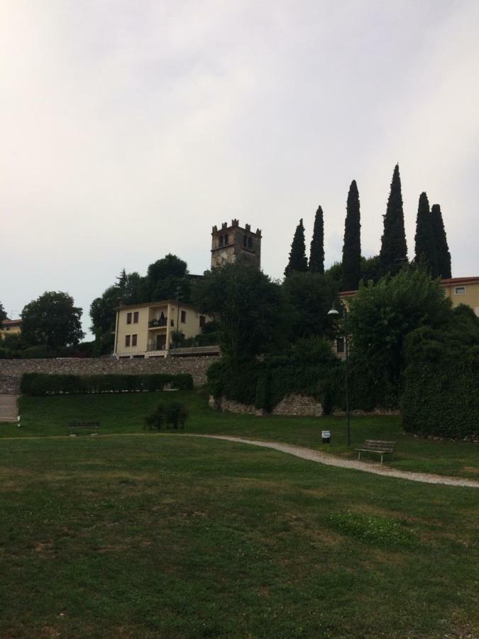 Locazione Turistica Lea Lägenhet Castelnuovo del Garda Exteriör bild